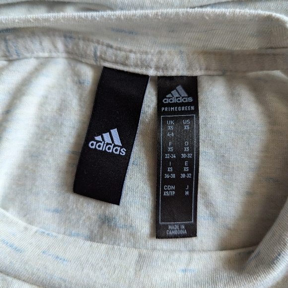 Adidas Tee Size XS - Picture 7 of 10